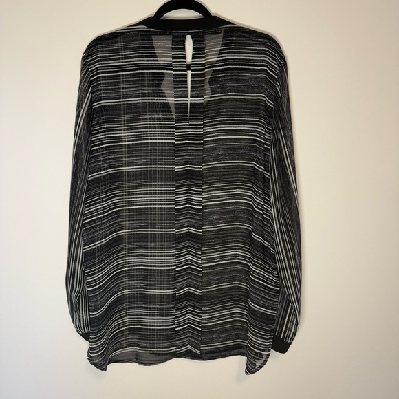 Vince Camuto Black and White Long Sleeve Blouse Size XL - Picture 2 of 8